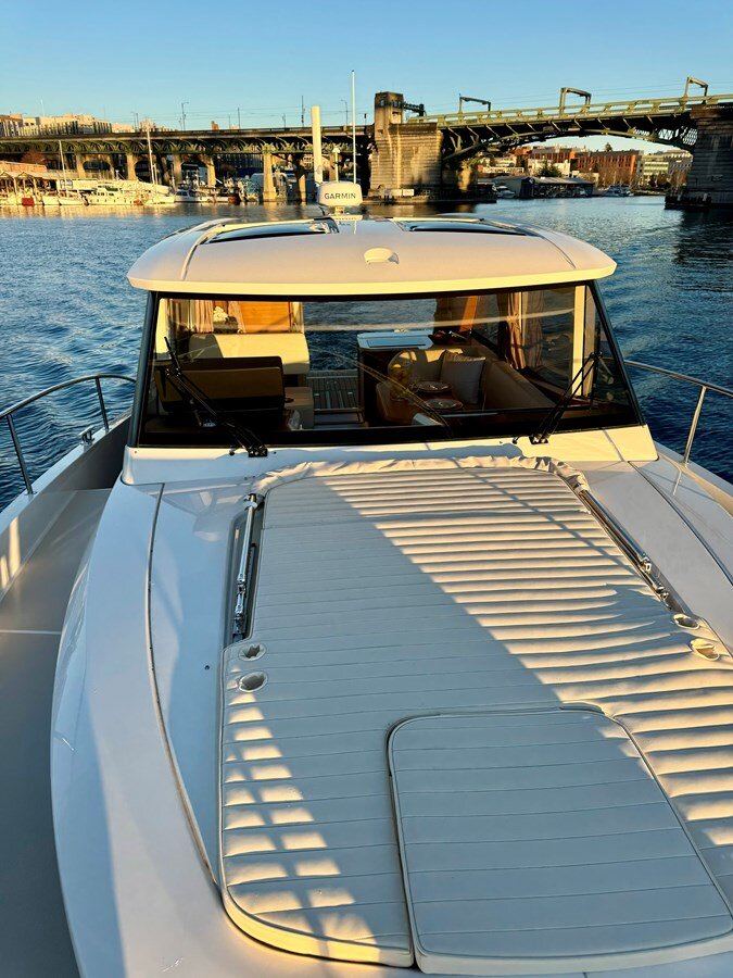 2023-greenline-39-3b6ce7