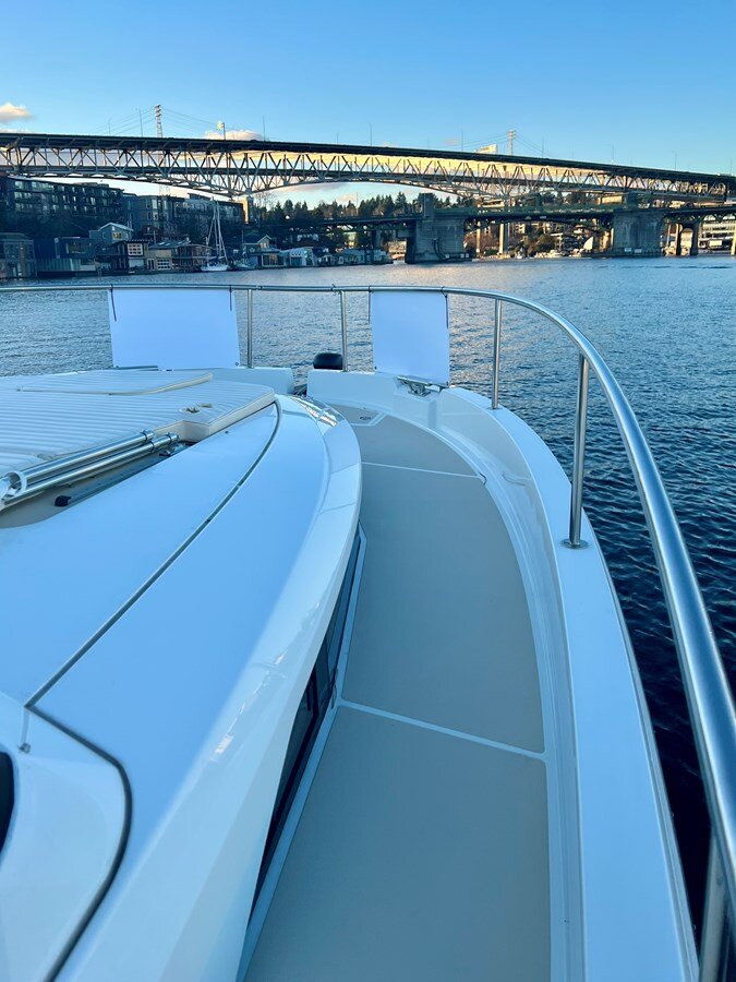 2023-greenline-39-3b6ce7