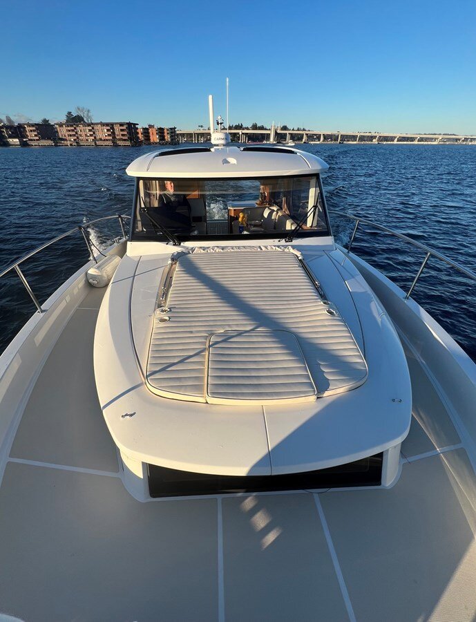 2023-greenline-39-3b6ce7