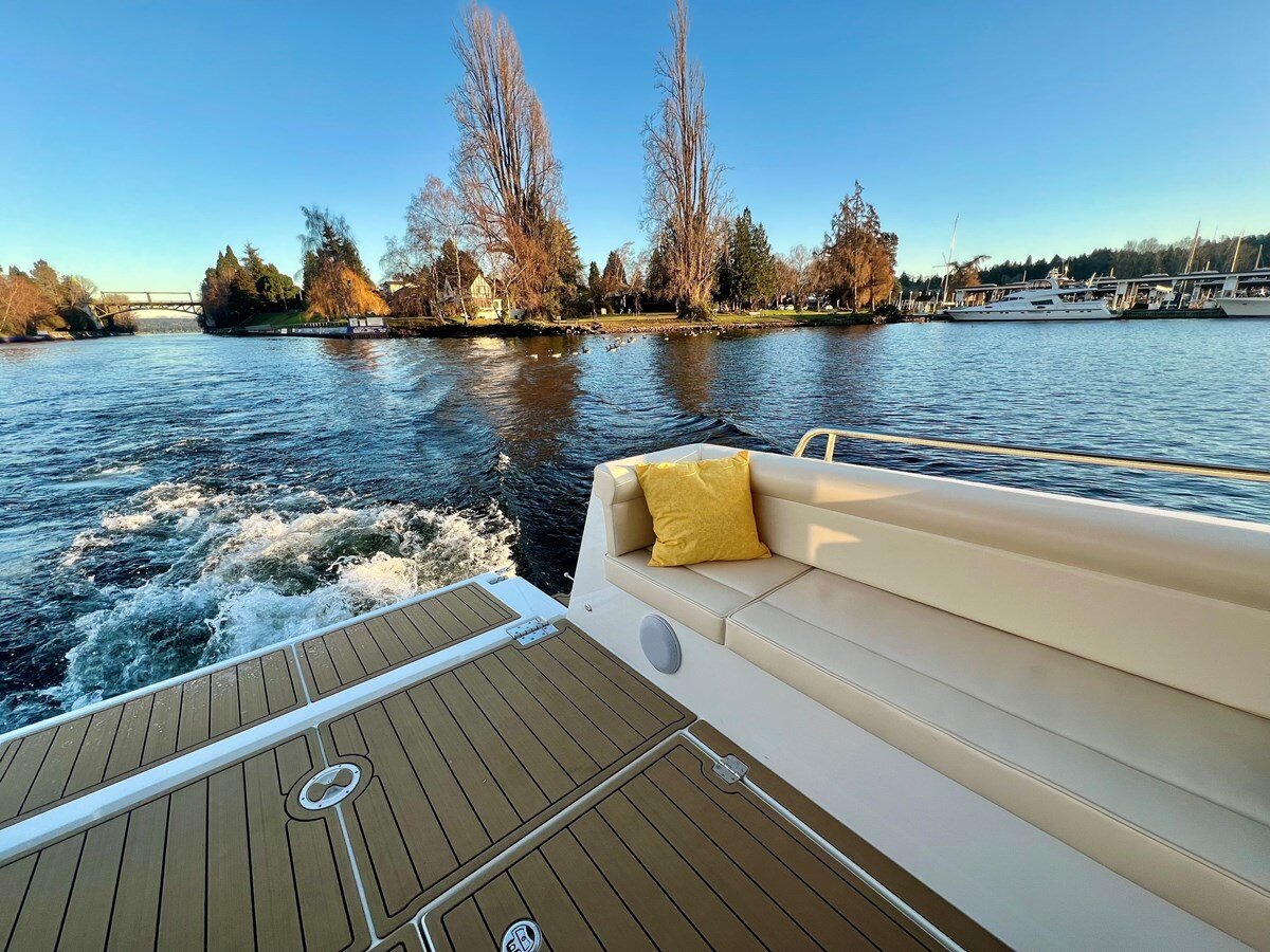 2023-greenline-39-3b6ce7