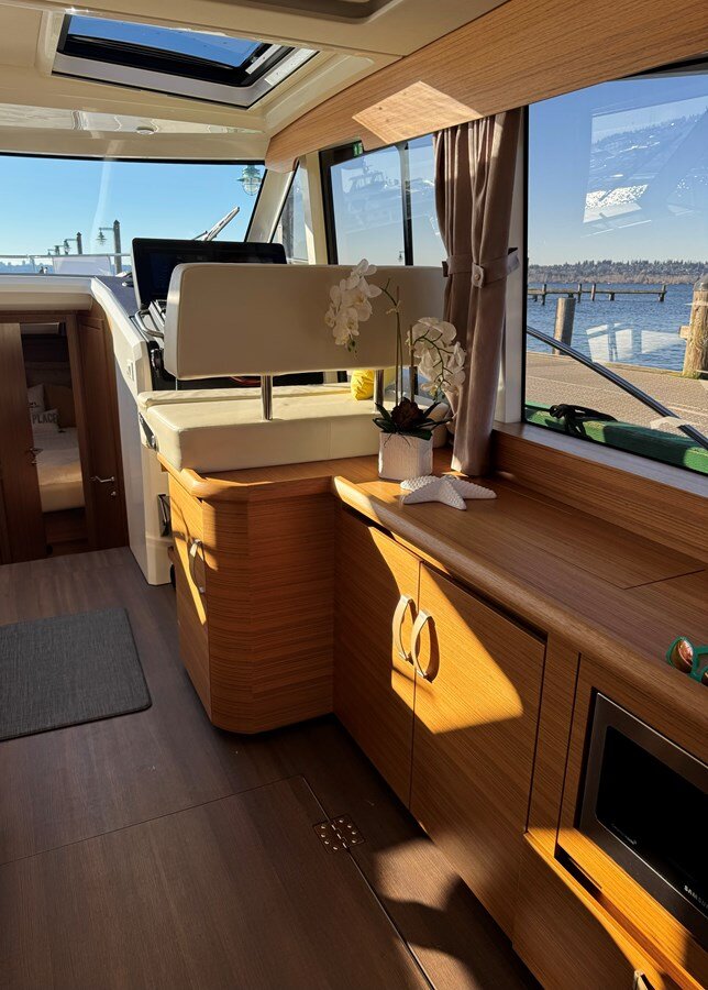 2023-greenline-39-3b6ce7