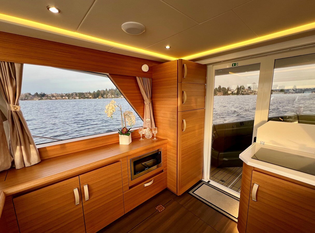 2023-greenline-39-3b6ce7