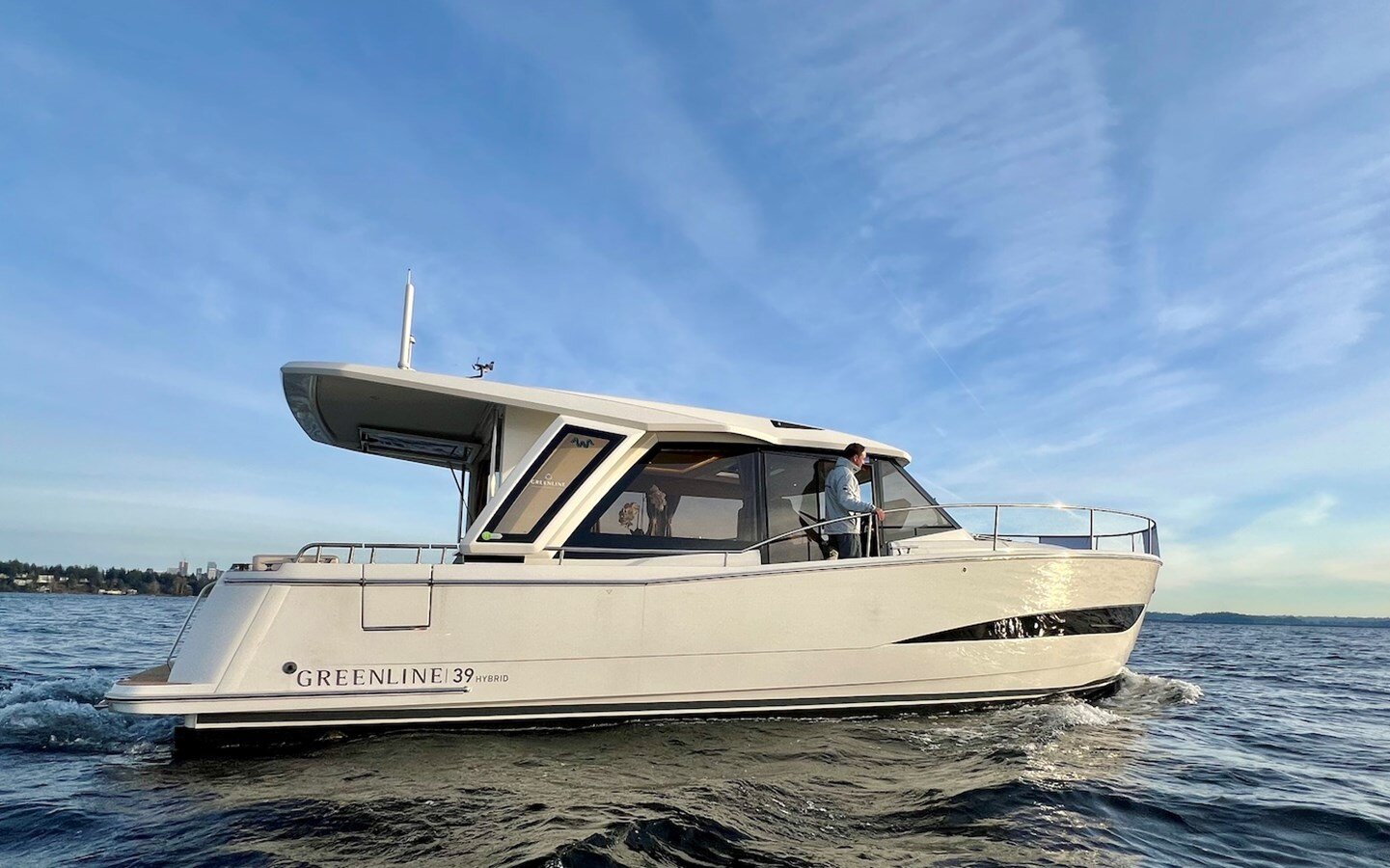 2023-greenline-39-3b6ce7