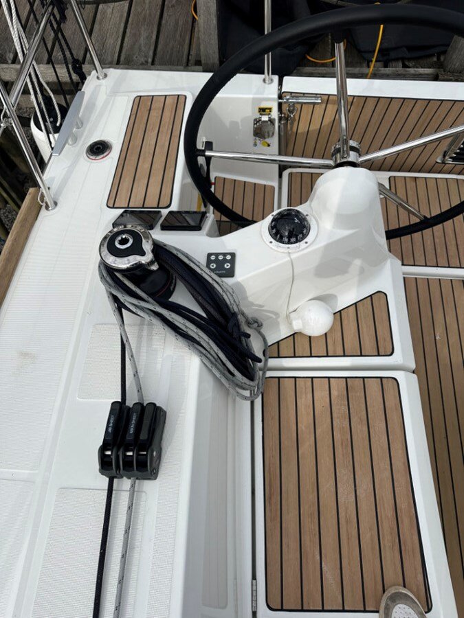 2023-jeanneau-33-11-8a4e0c