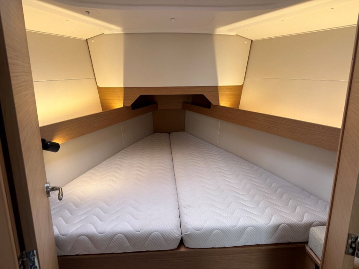 2023-jeanneau-33-11-8a4e0c
