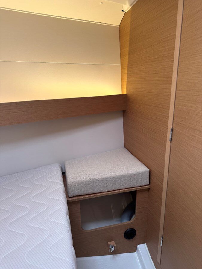 2023-jeanneau-33-11-8a4e0c