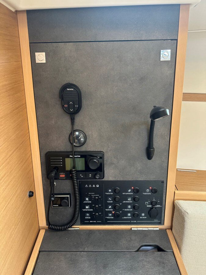 2023-jeanneau-33-11-8a4e0c