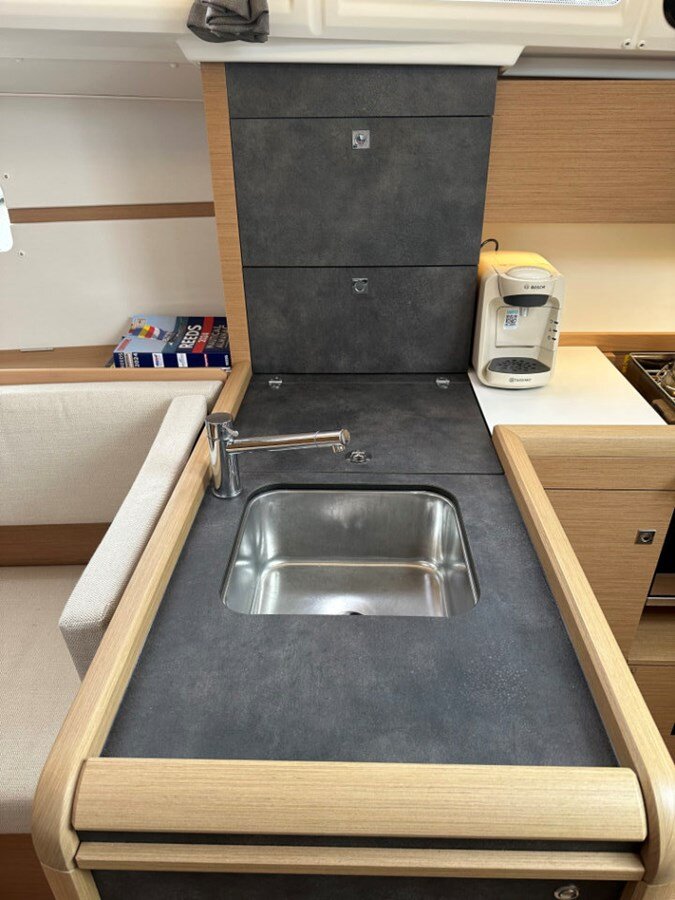 2023-jeanneau-33-11-8a4e0c