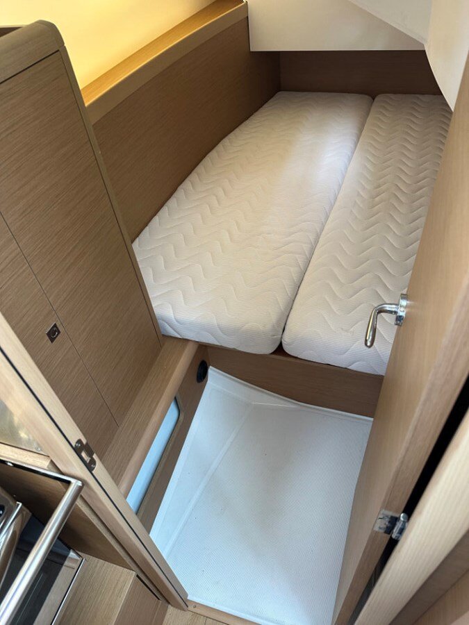 2023-jeanneau-33-11-8a4e0c