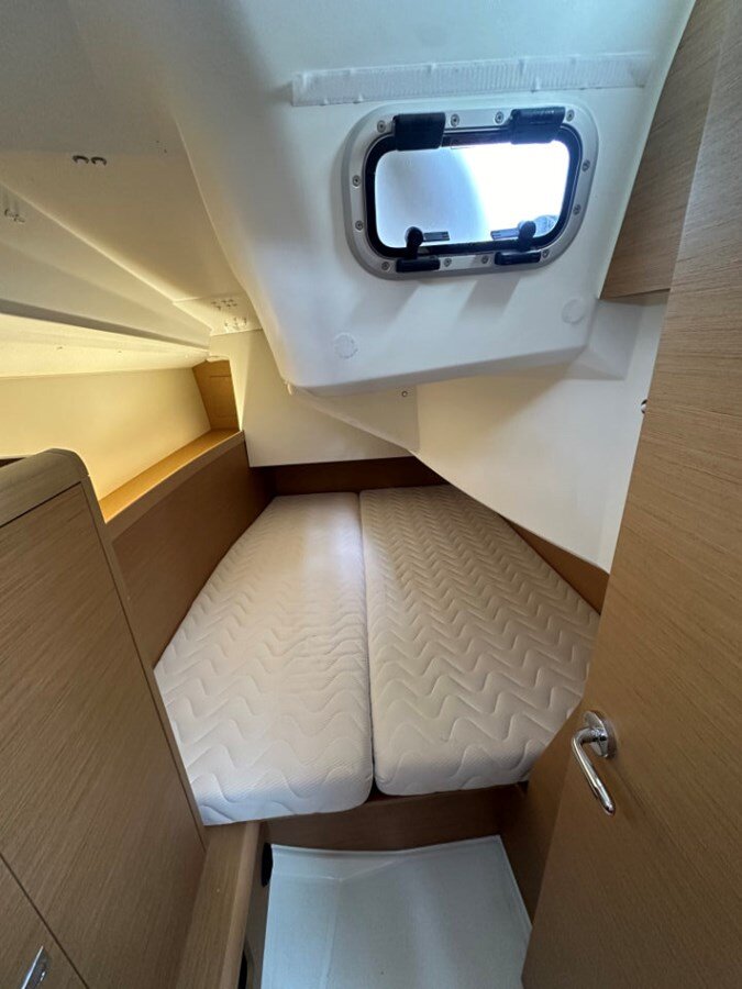 2023-jeanneau-33-11-8a4e0c