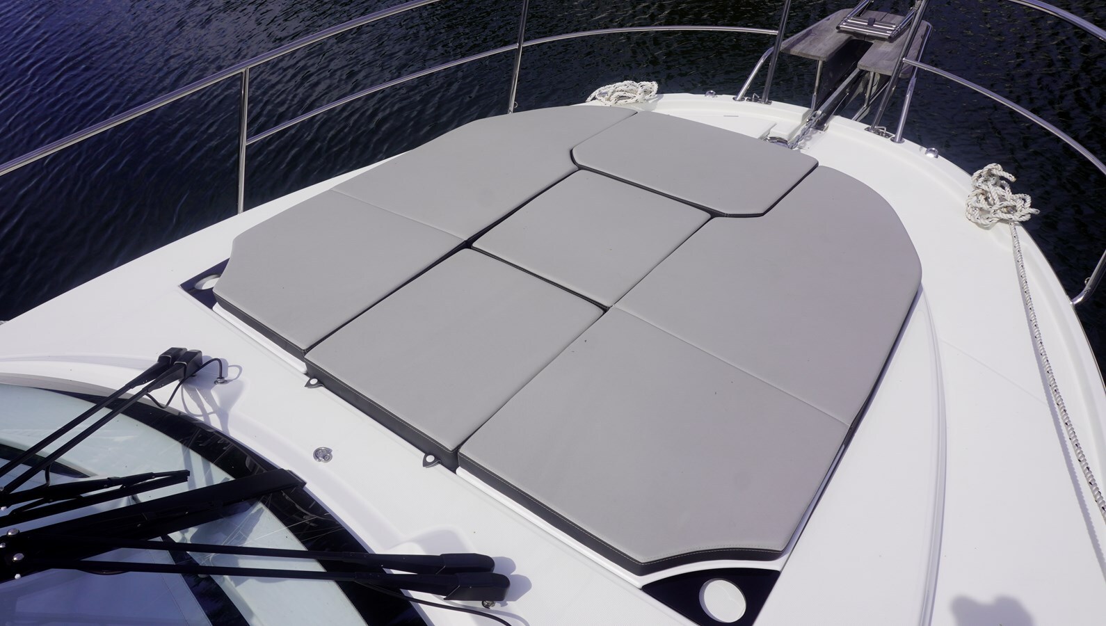 2023-jeanneau-34-3-89cd3f