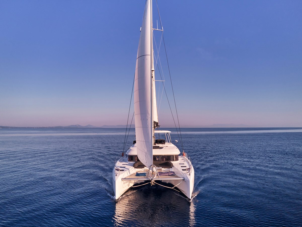 2023-lagoon-54-4-84c8cf