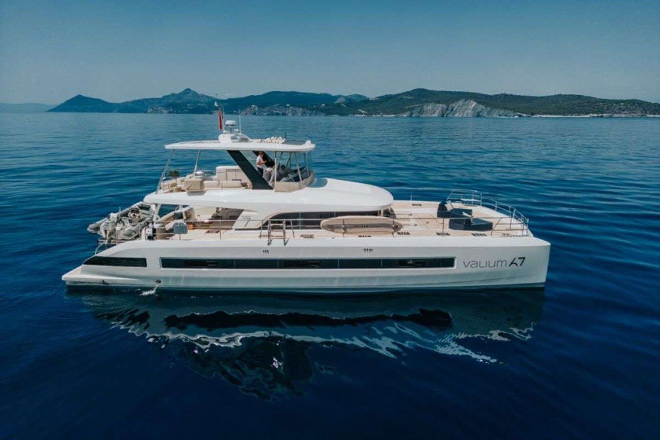 2023 LAGOON 67'