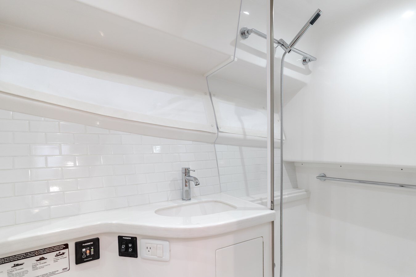 2023-mag-bay-yachts-42-e63fec