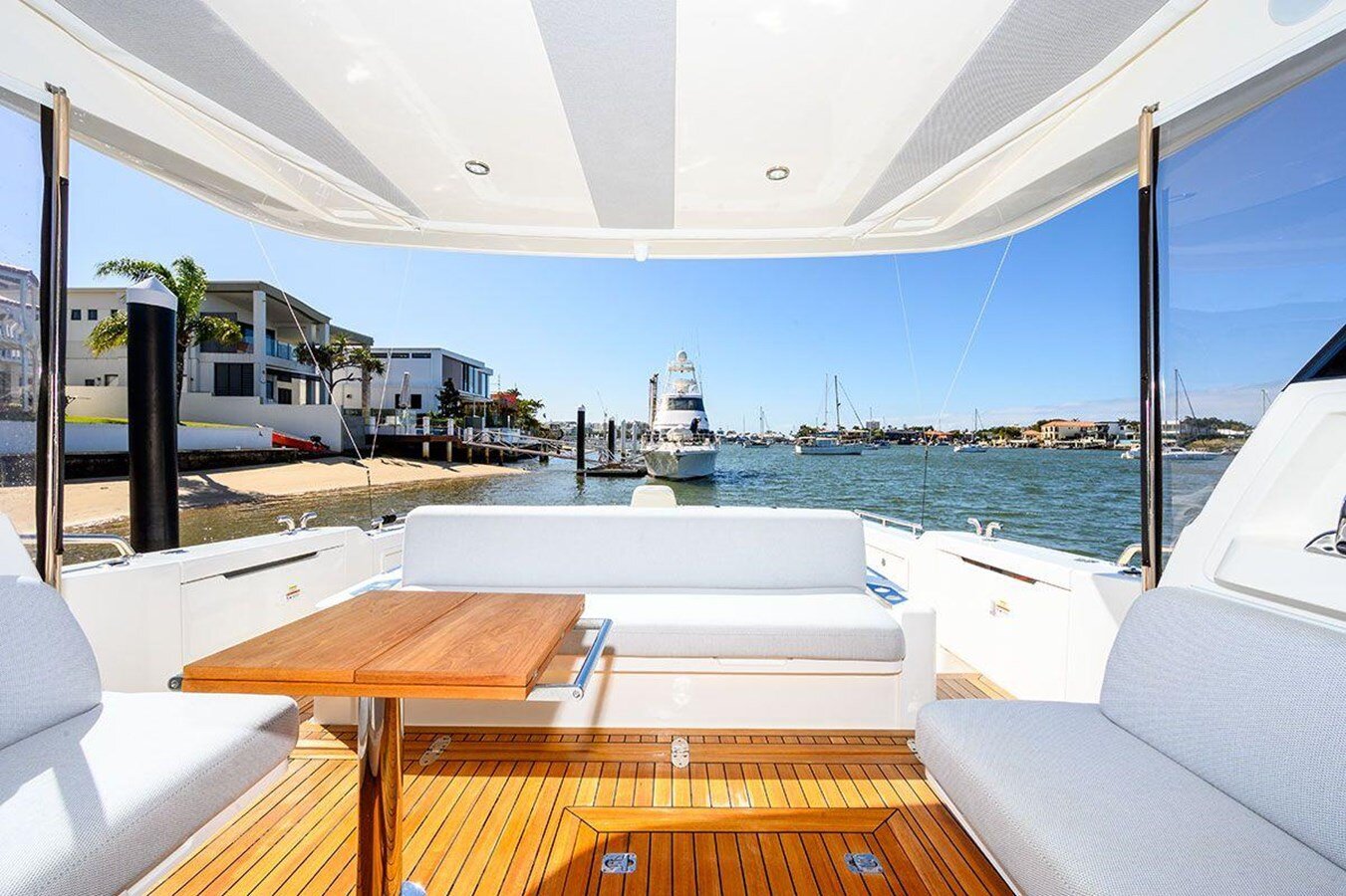 2023-maritimo-60-51c5df