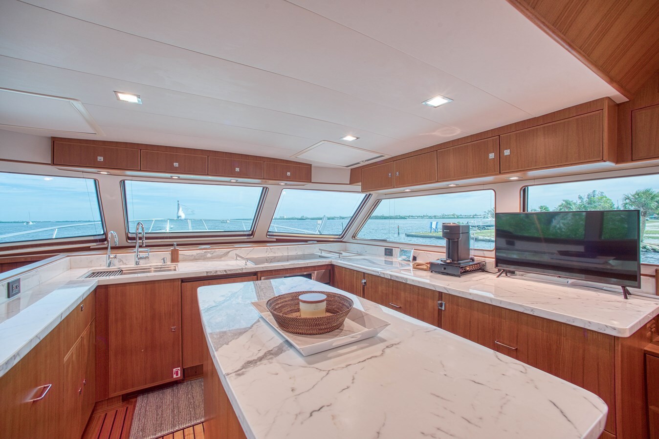 2023-marlow-yachts-82-4-5e1b59