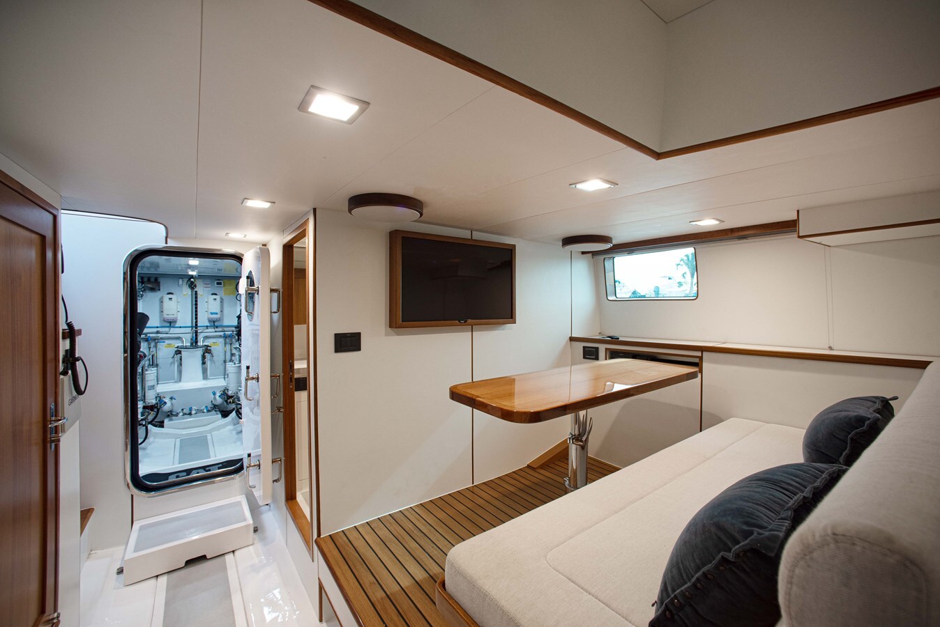 2023-marlow-yachts-82-4-5e1b59