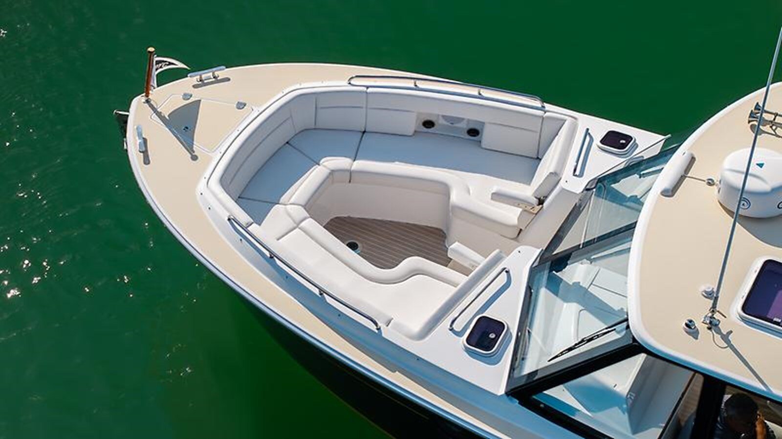 2023-mjm-yachts-35-1b4141