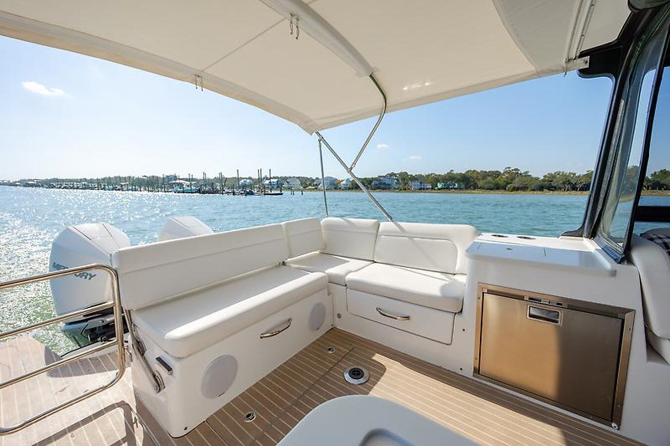 2023-mjm-yachts-35-1b4141