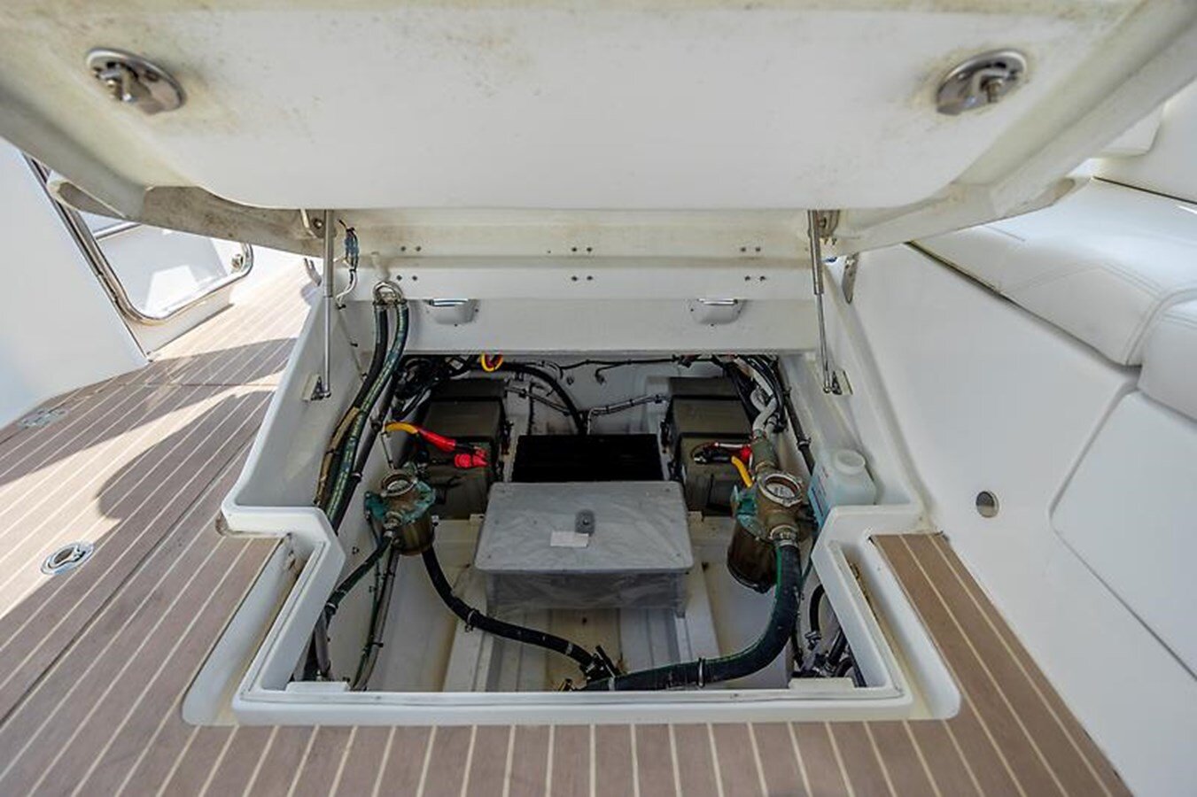 2023-mjm-yachts-35-1b4141