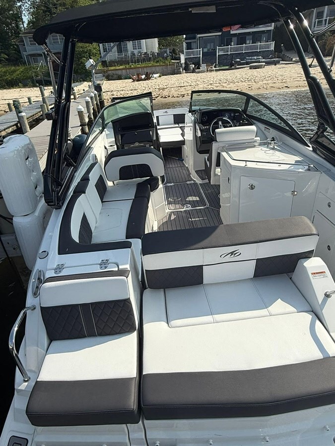 2023-monterey-29-1-eda090