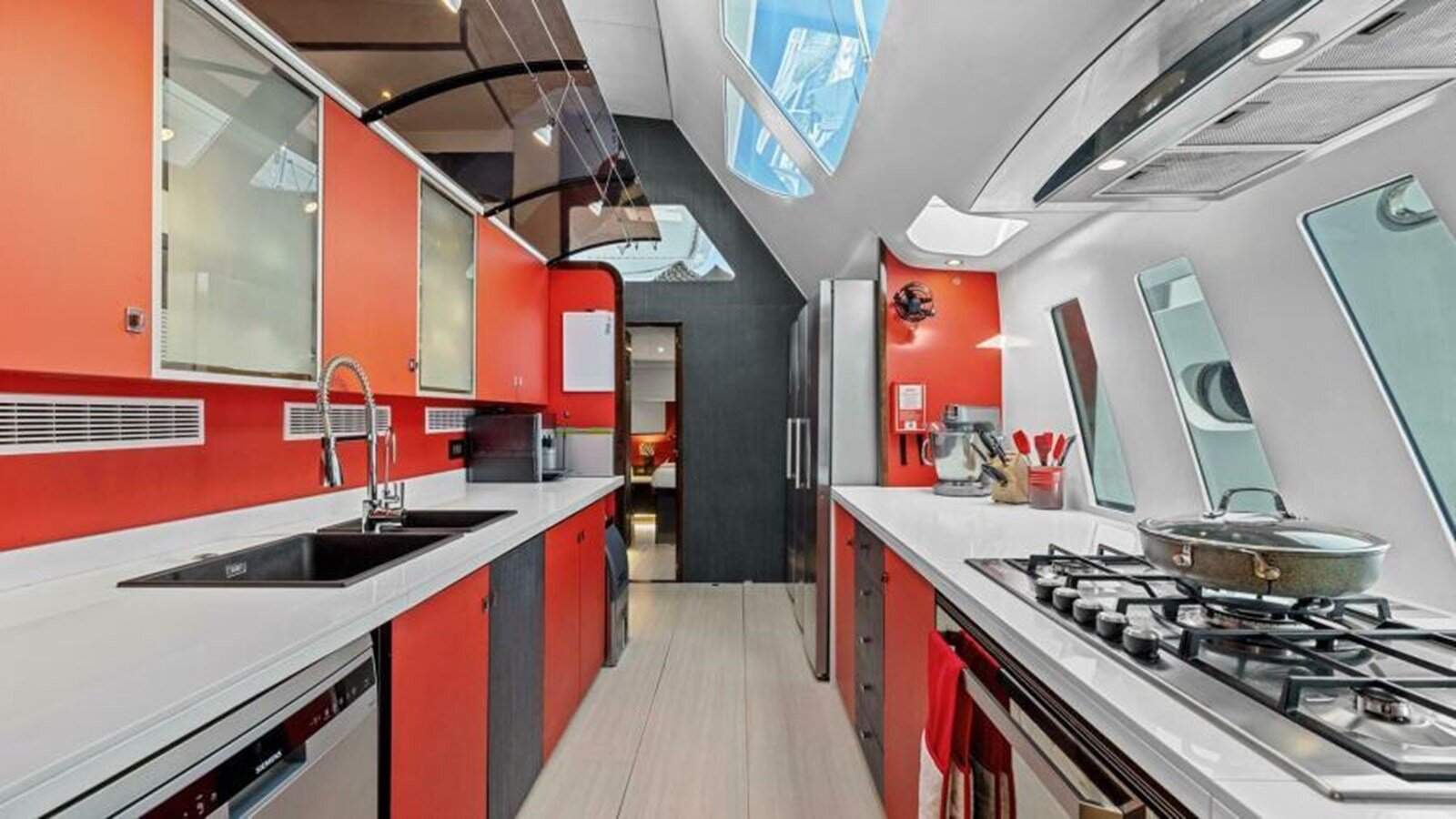 2023-mystique-yachts-78-9-b56d12