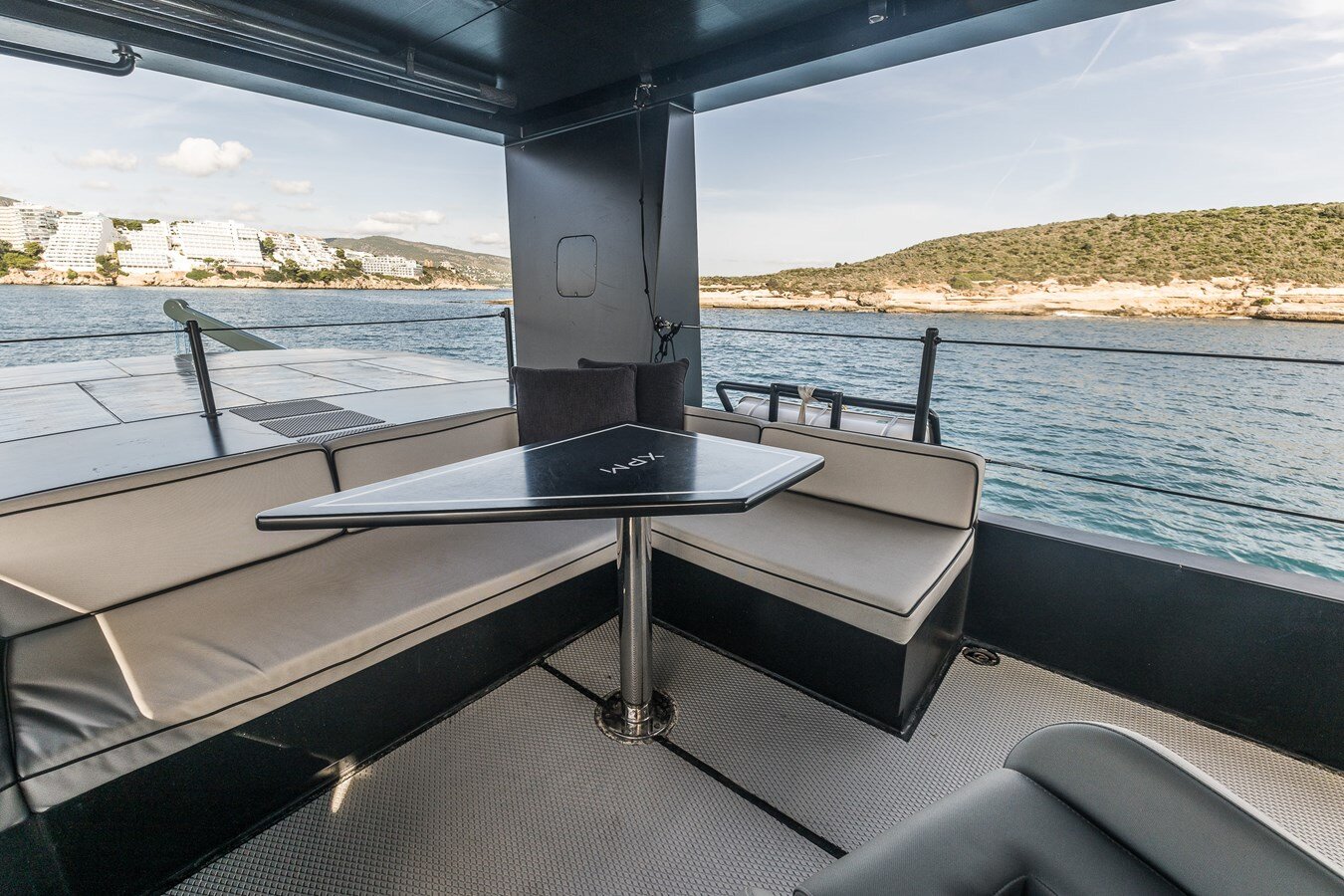 2023-naval-yachts-78-4-743ee6