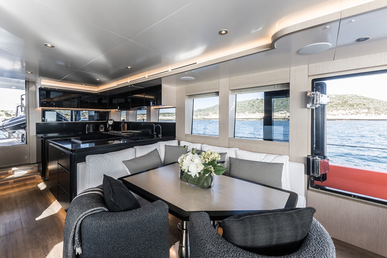 2023-naval-yachts-78-4-743ee6