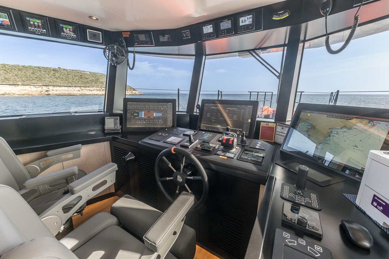 2023-naval-yachts-78-4-743ee6