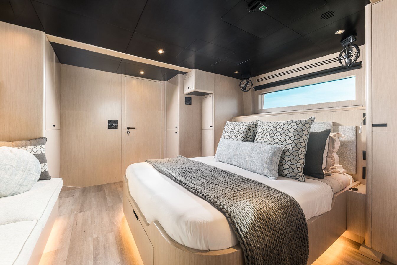 2023-naval-yachts-78-4-743ee6