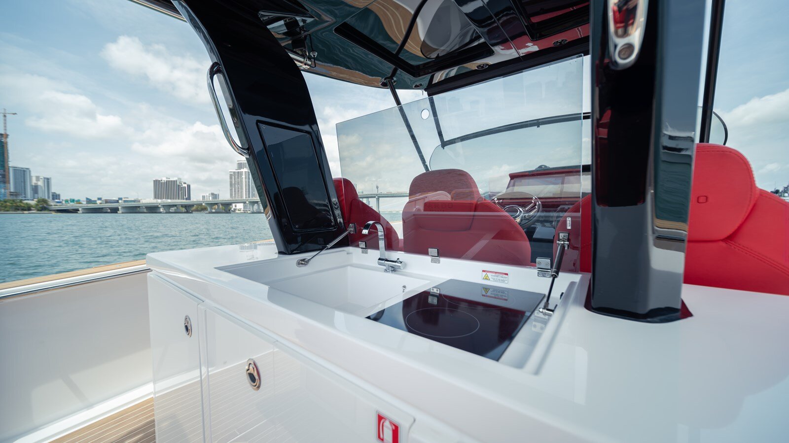 2023-pardo-yachts-38-be18b8