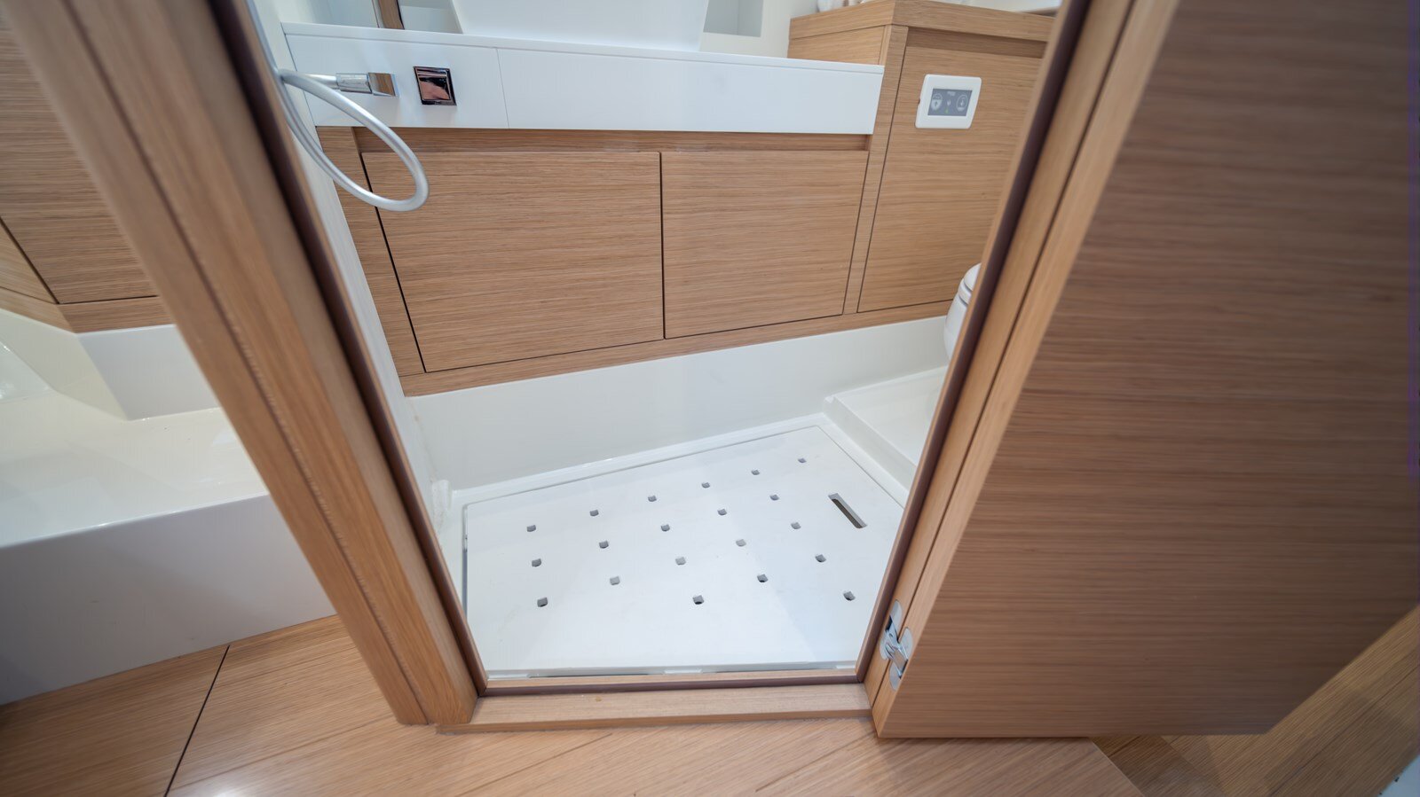 2023-pardo-yachts-38-be18b8