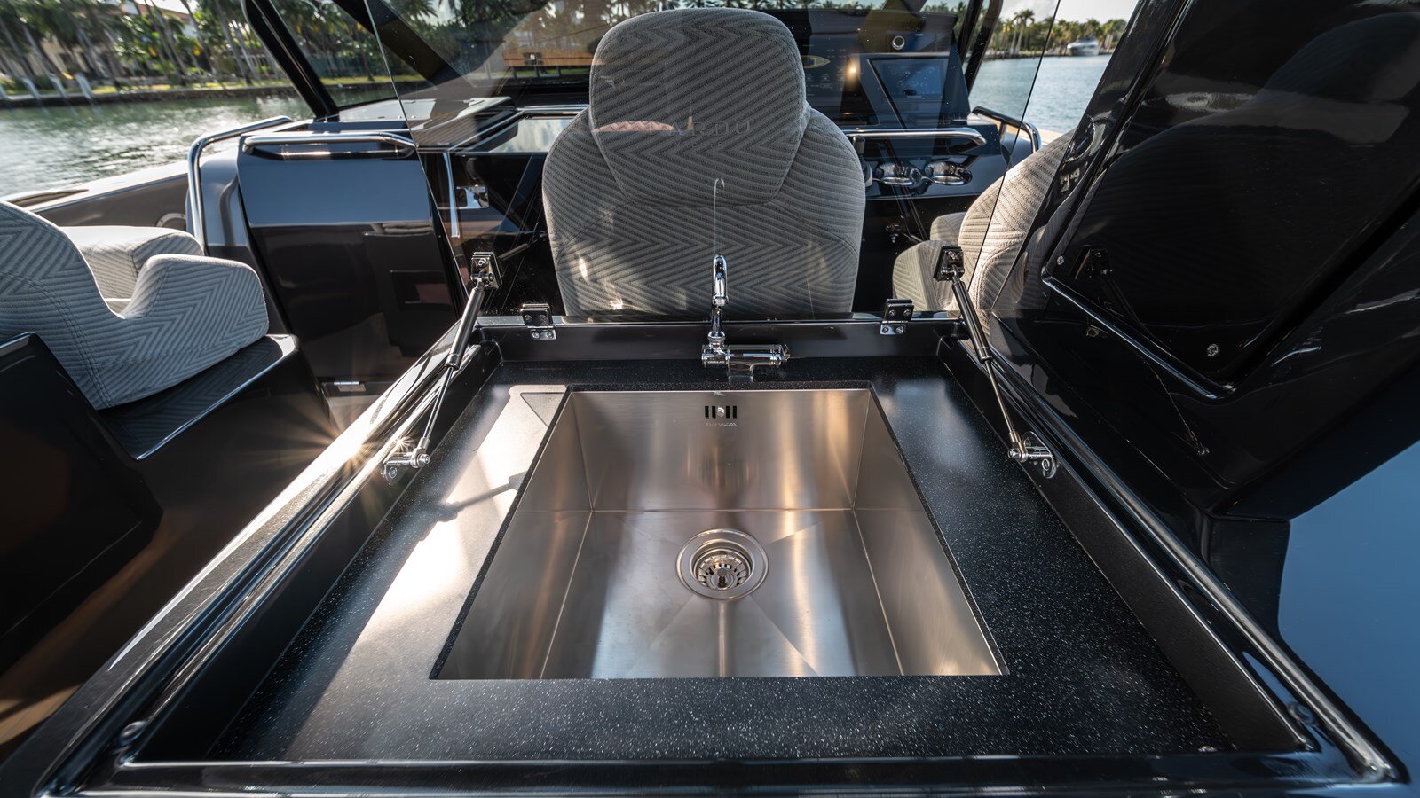 2023-pardo-yachts-50-1790c6