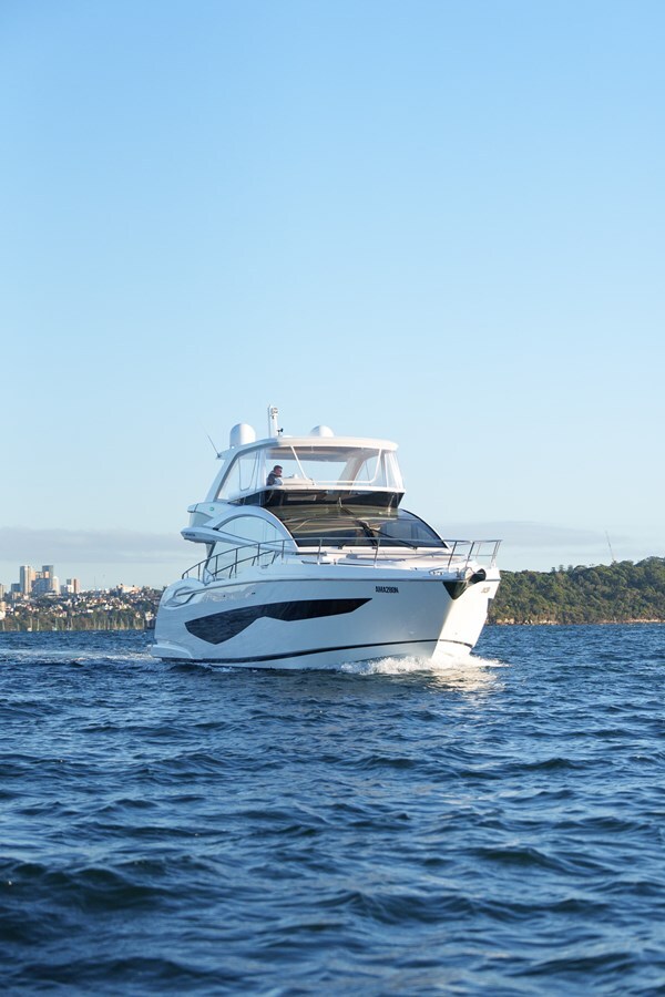 2023-pearl-motor-yachts-62-ec2b69