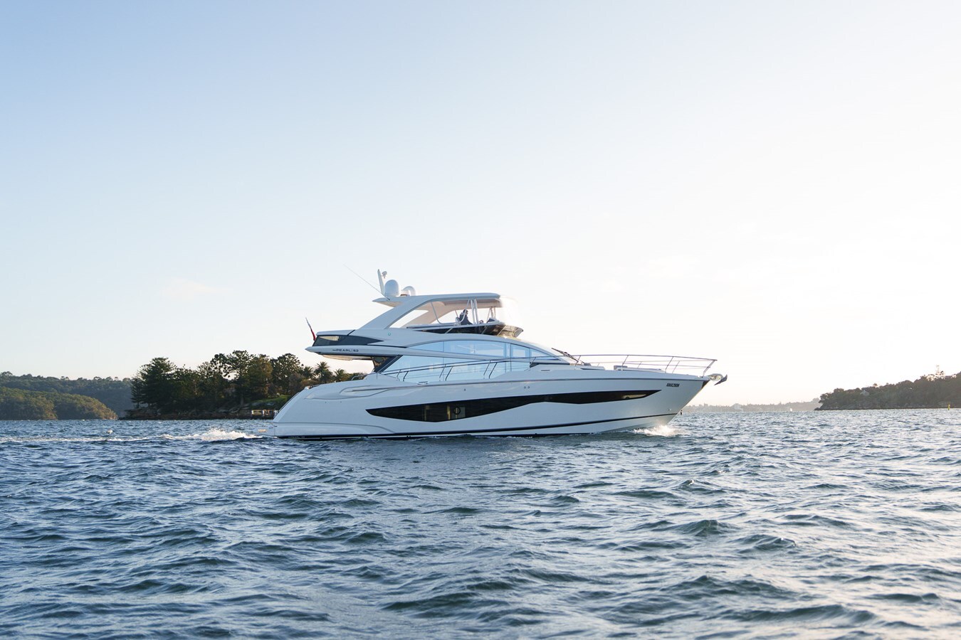 2023-pearl-motor-yachts-62-ec2b69