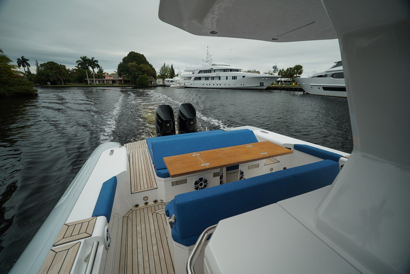 2023-pirelli-42-c05146