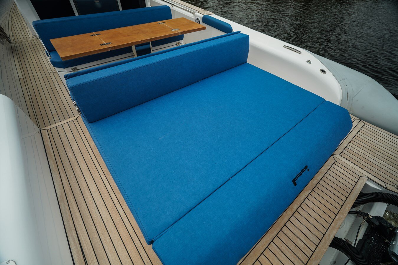 2023-pirelli-42-c05146