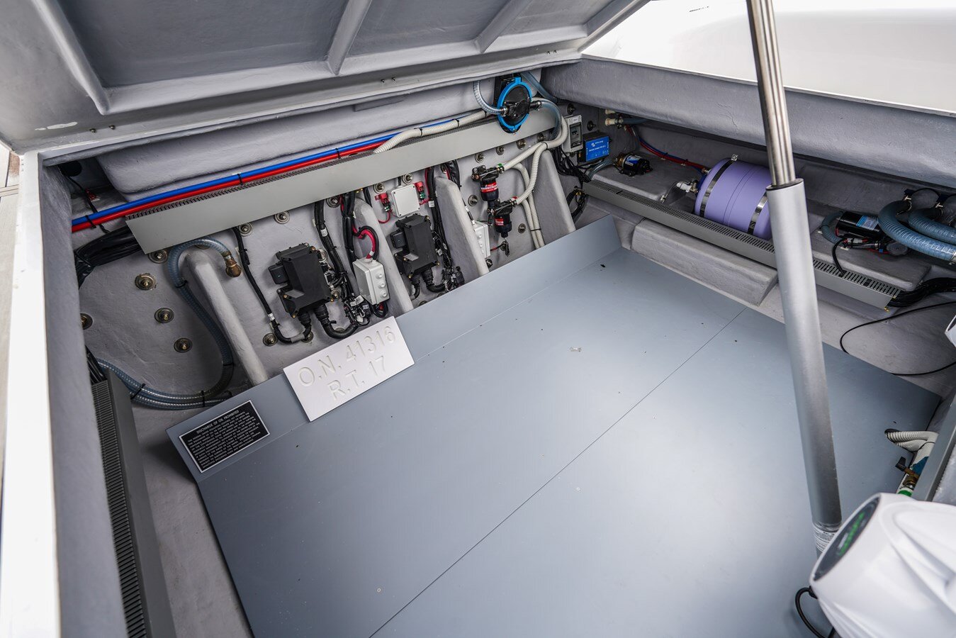 2023-pirelli-42-c05146