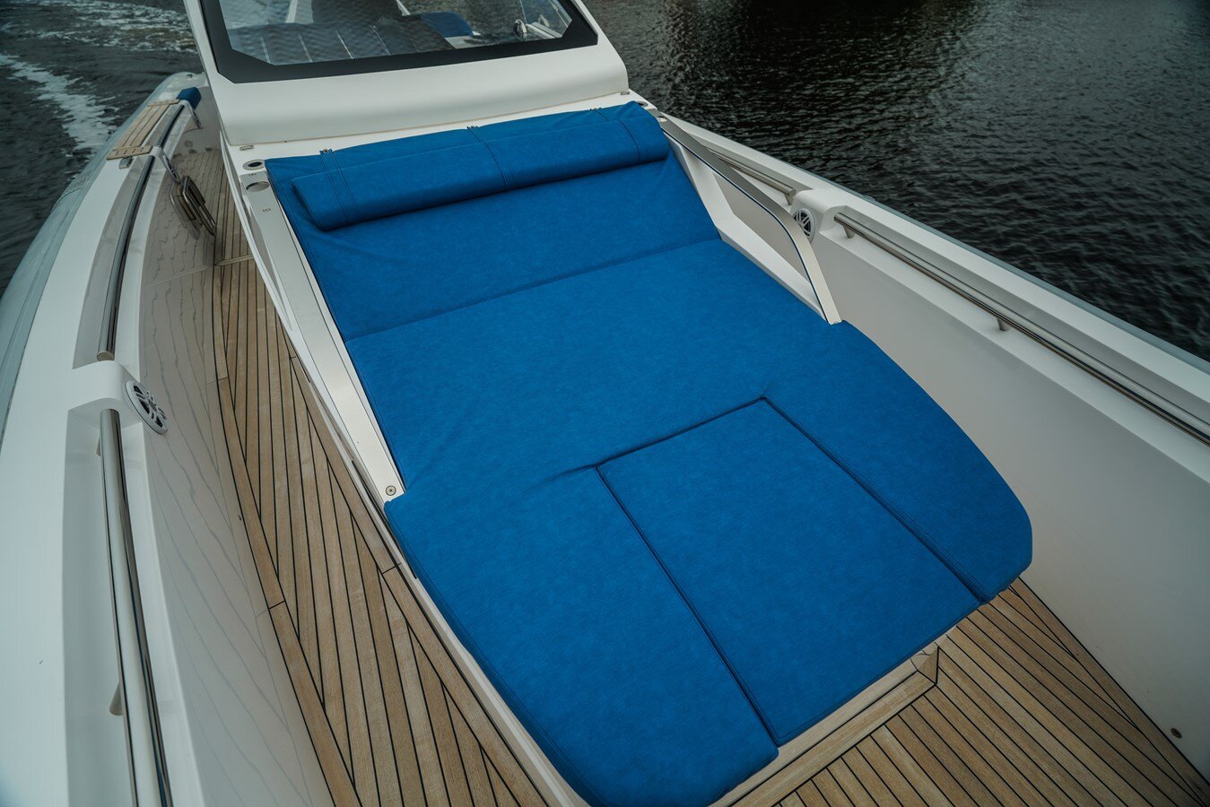 2023-pirelli-42-c05146