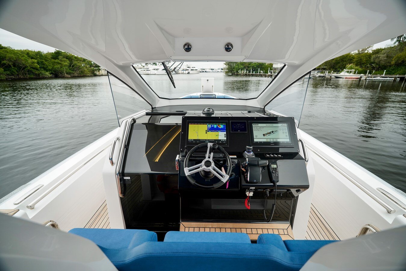 2023-pirelli-42-c05146