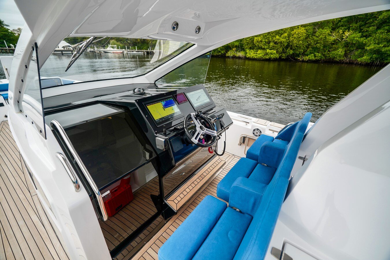 2023-pirelli-42-c05146