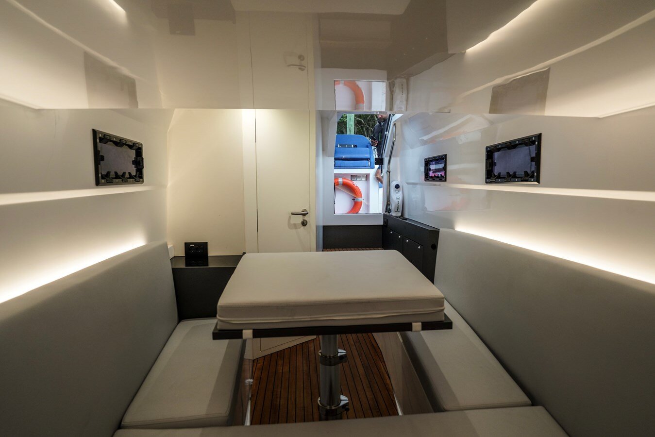 2023-pirelli-42-c05146