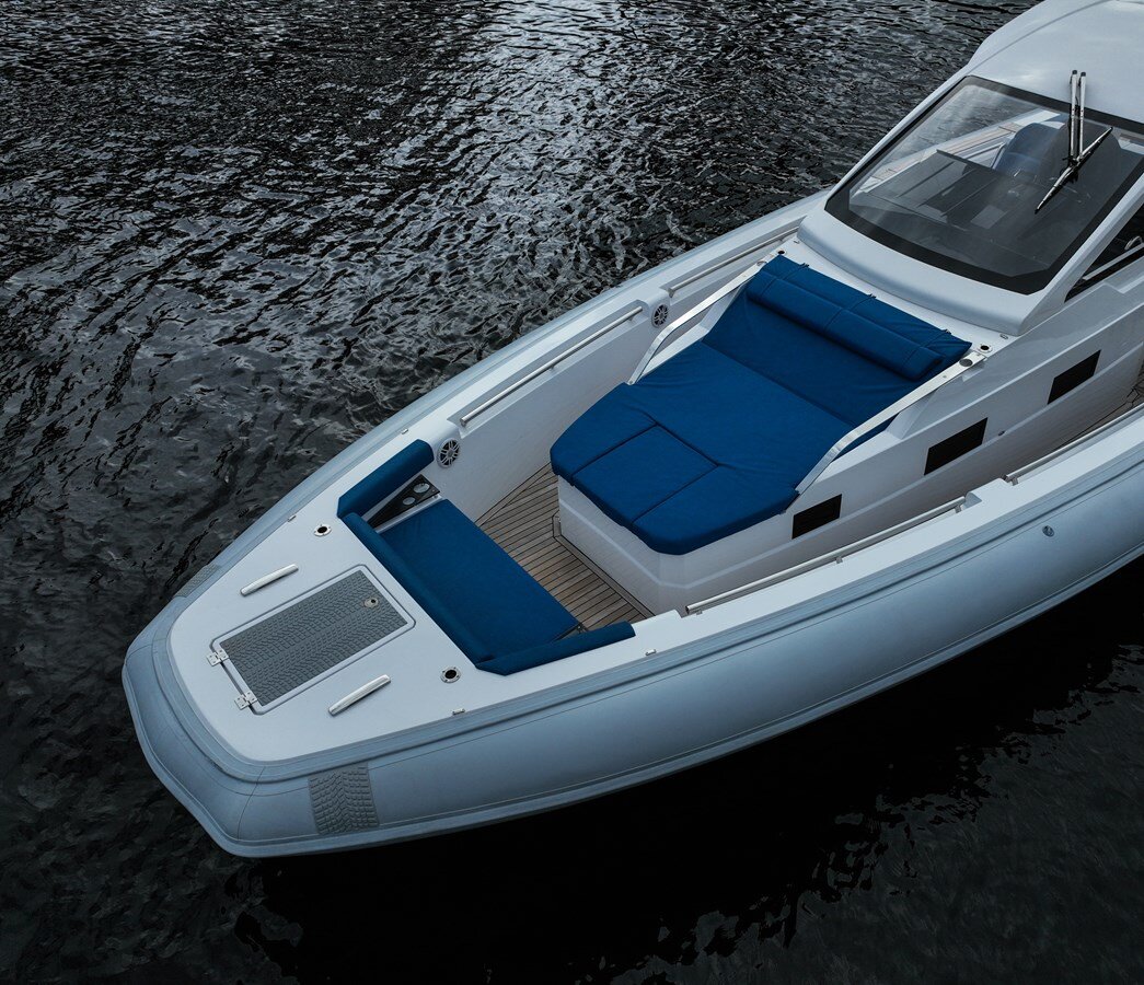 2023-pirelli-42-c05146