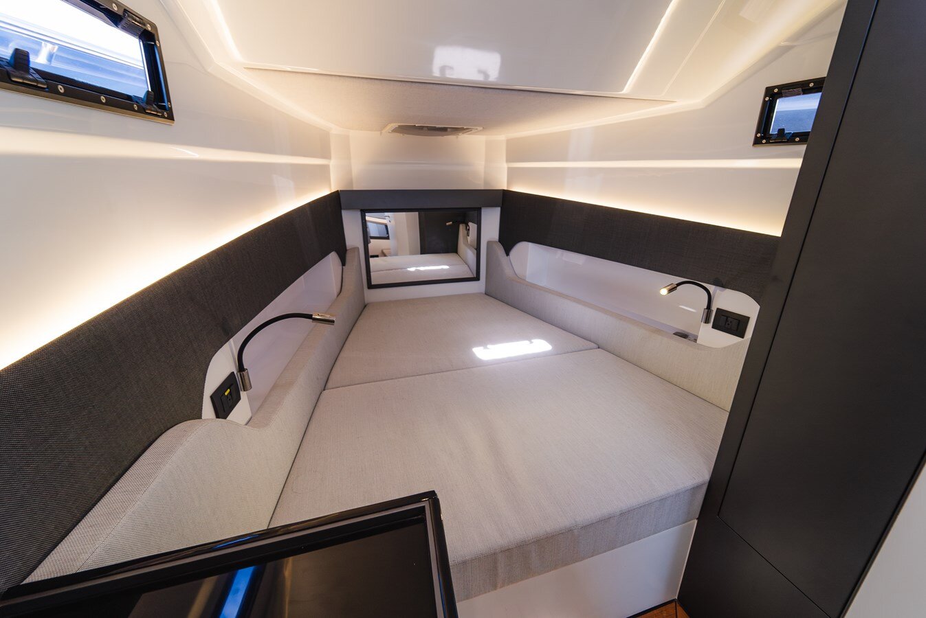 2023-pirelli-50-6328e5