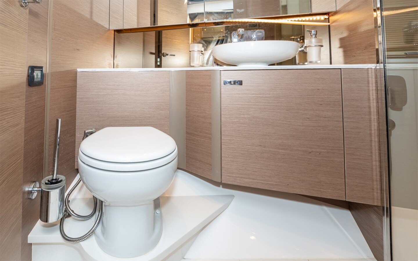 2023-princess-yachts-147-8-239c1d