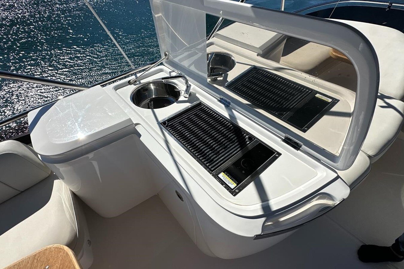 2023-princess-yachts-47-1-f1c9a8