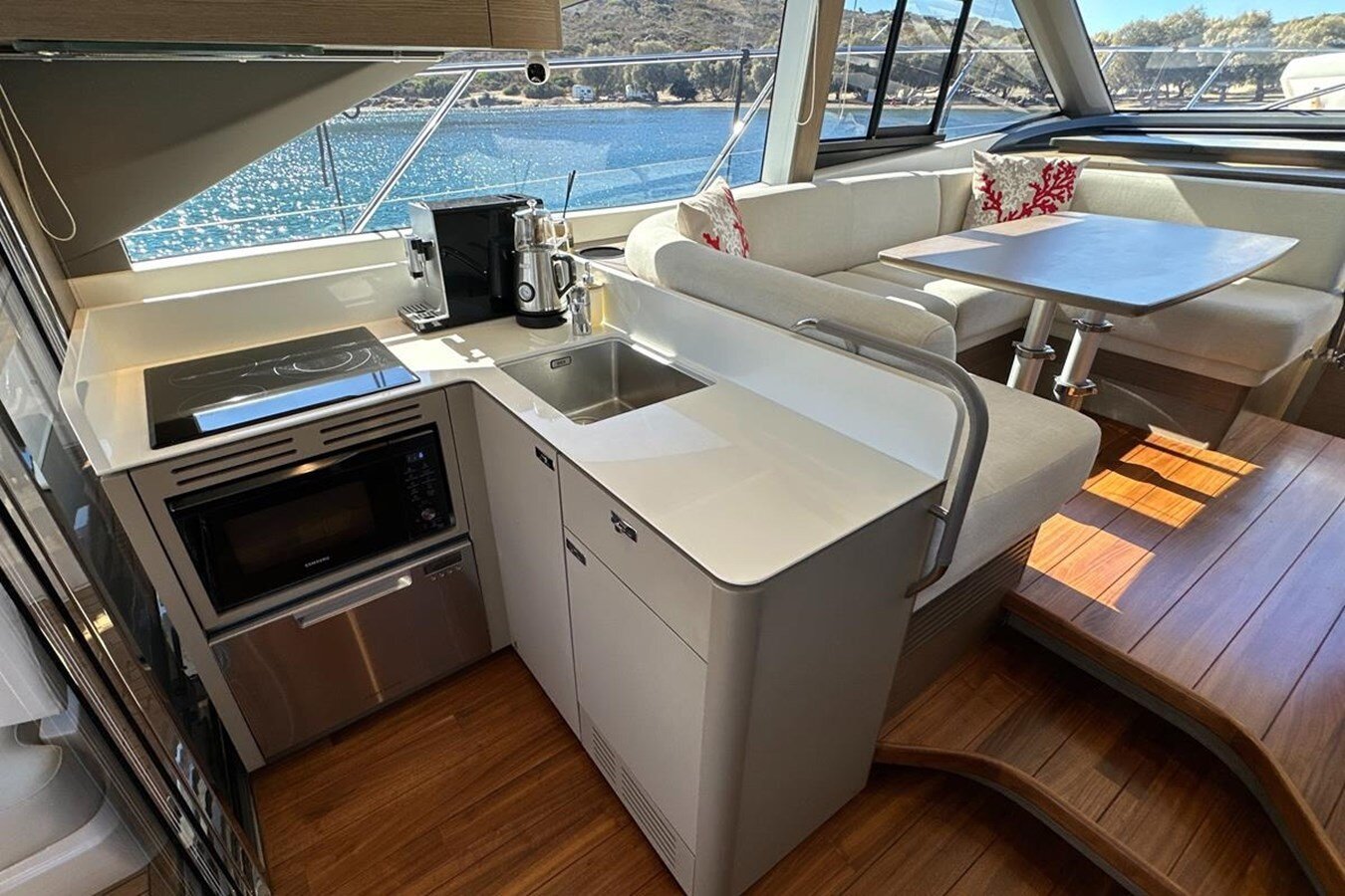 2023-princess-yachts-47-1-f1c9a8