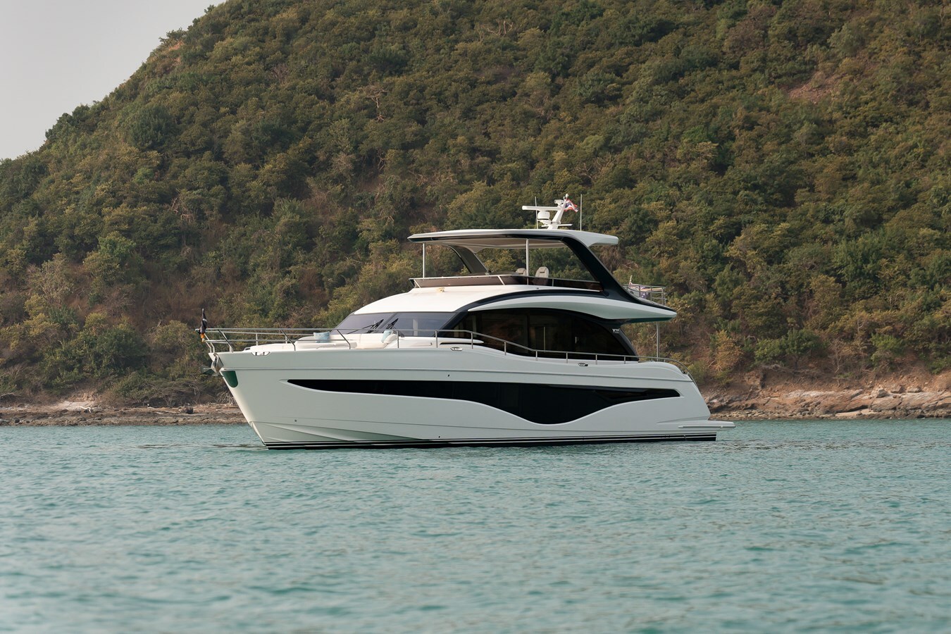 2023-princess-yachts-71-4-f0e5df