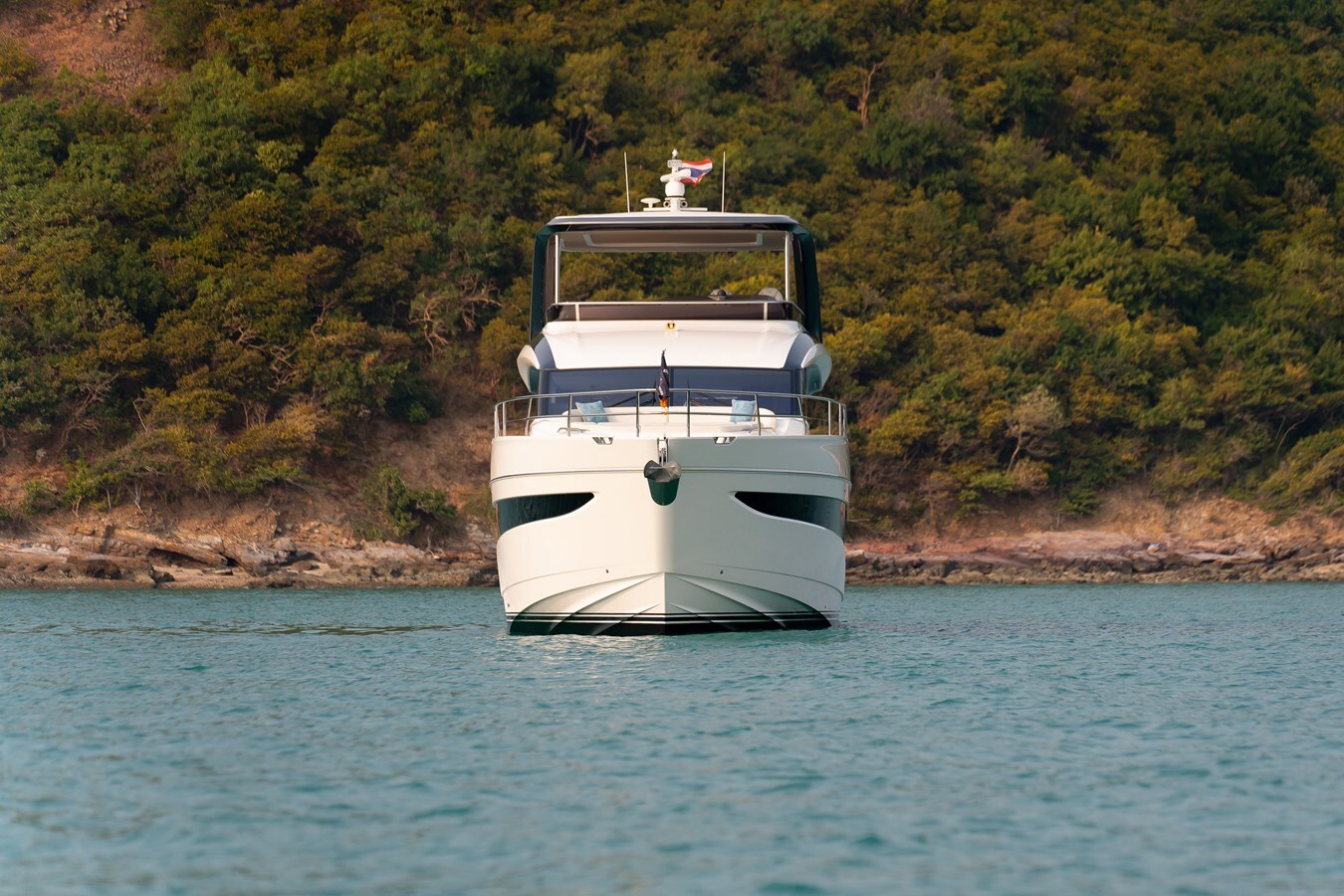 2023-princess-yachts-71-4-f0e5df