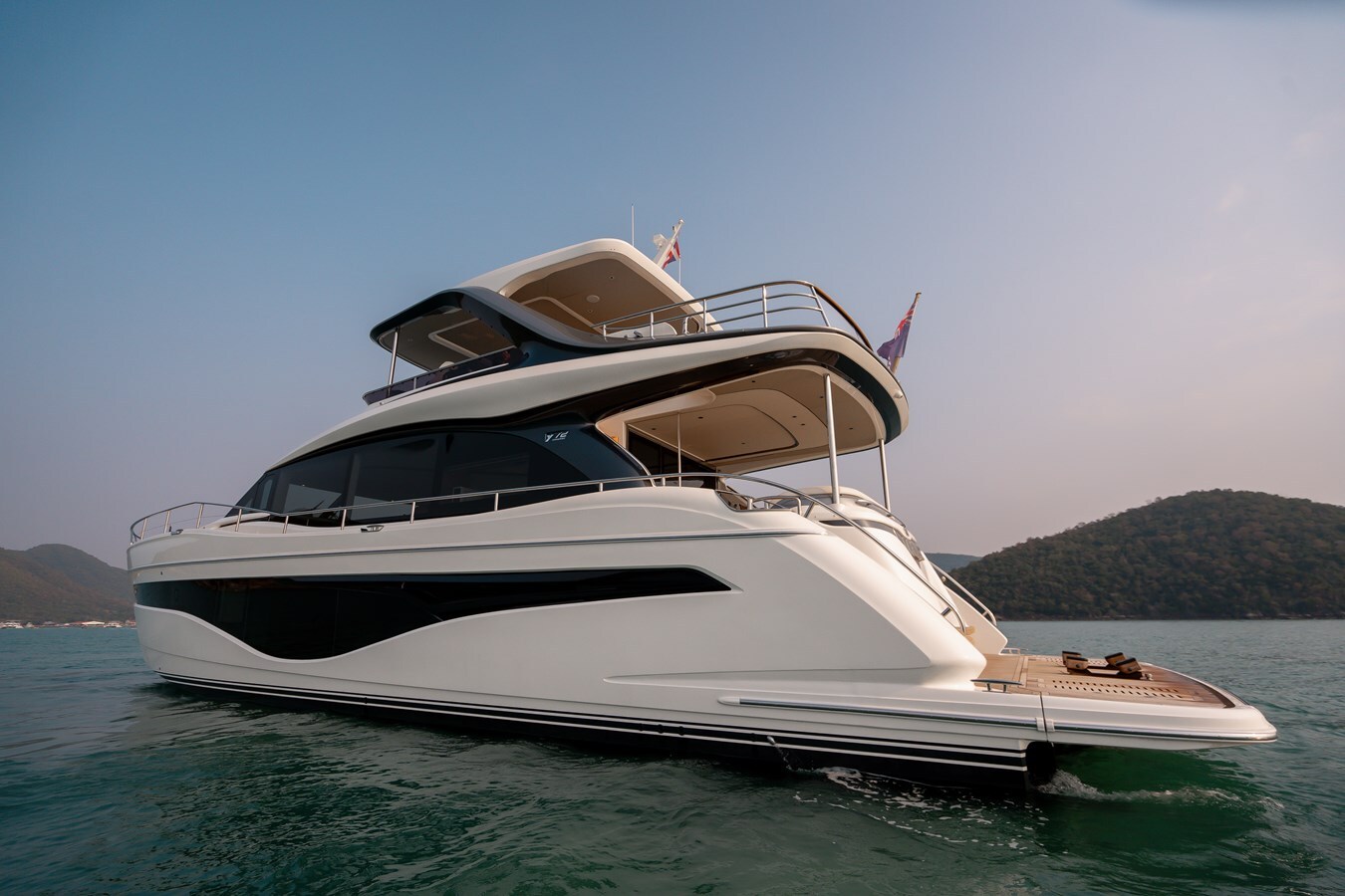 2023-princess-yachts-71-4-f0e5df